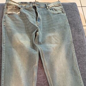 Relaxed Stretch Blue Jeans with Faded Denim Look